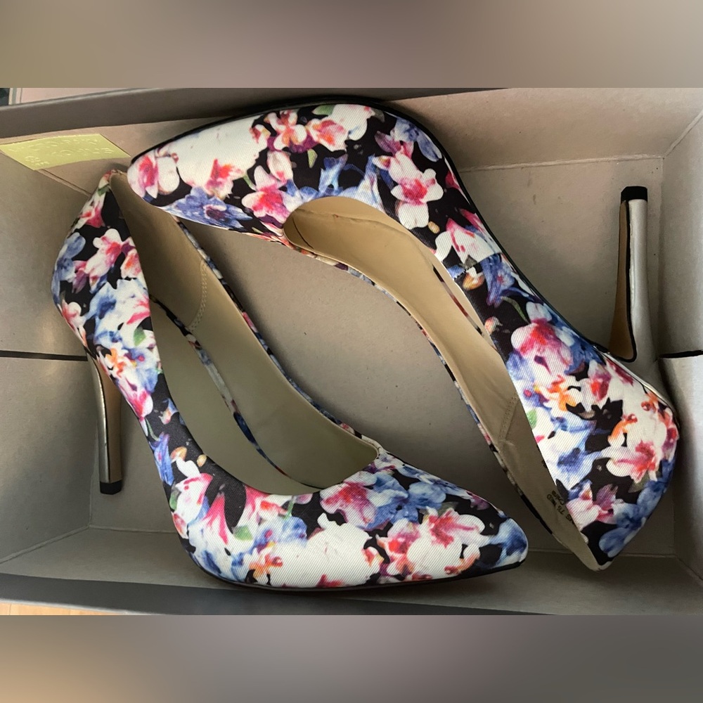Apt. 9 Chic Floral Pumps